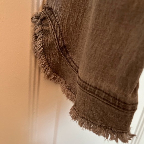 DG2 By Diane Gilman Gray Flower Denim Jacket - Picture 3 of 11